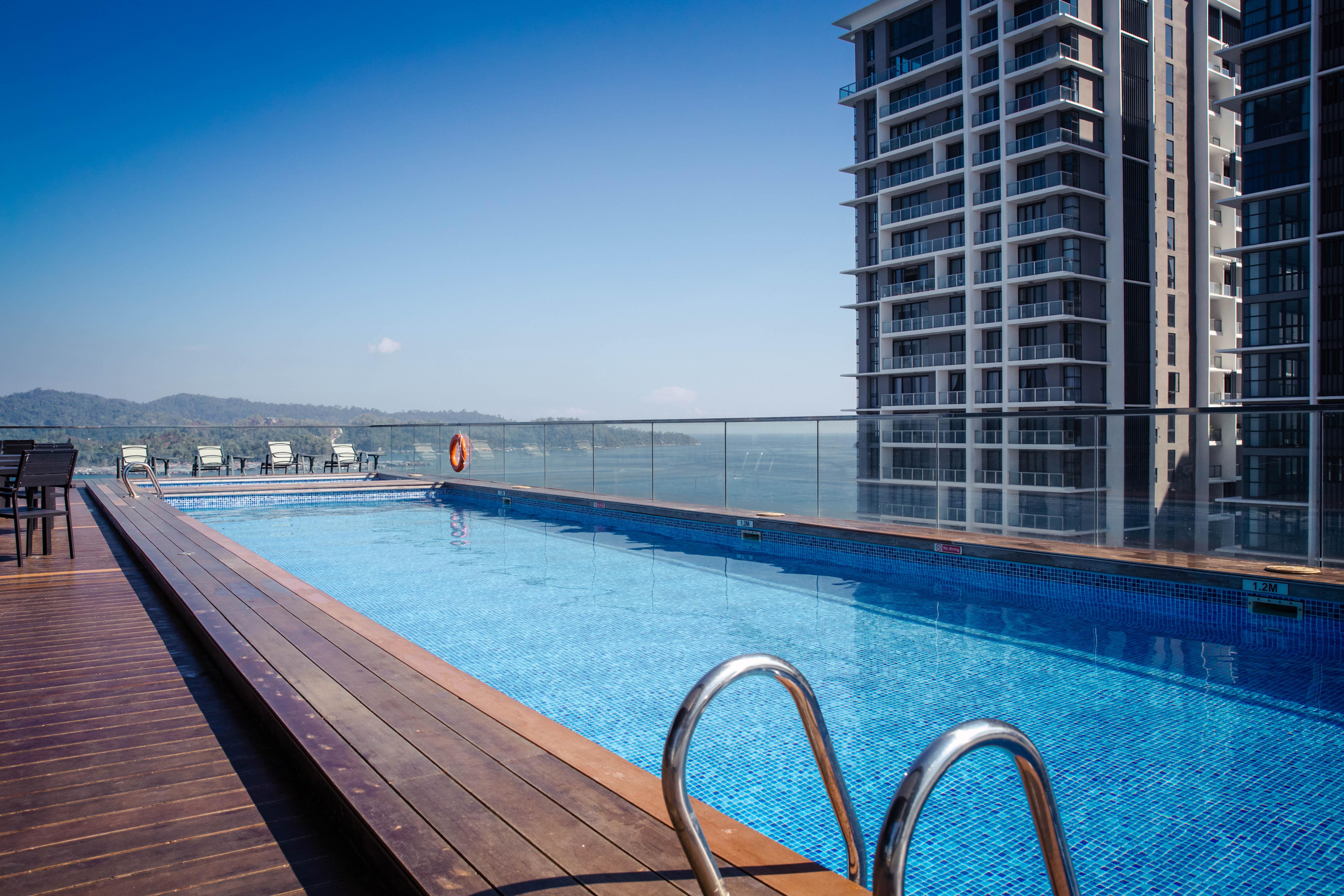 Grandis Hotels And Resorts Kota Kinabalu Bagian luar foto