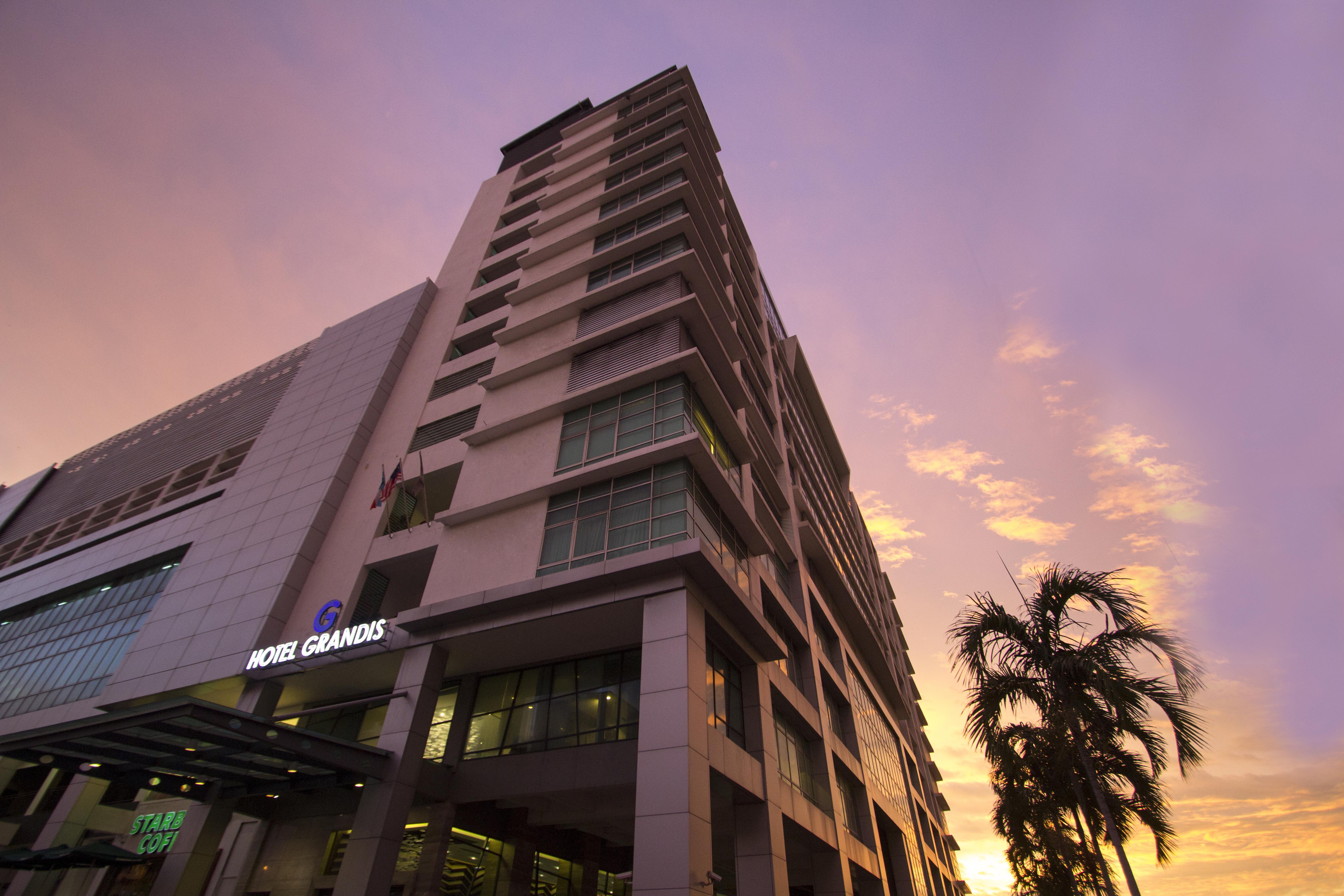 Grandis Hotels And Resorts Kota Kinabalu Bagian luar foto