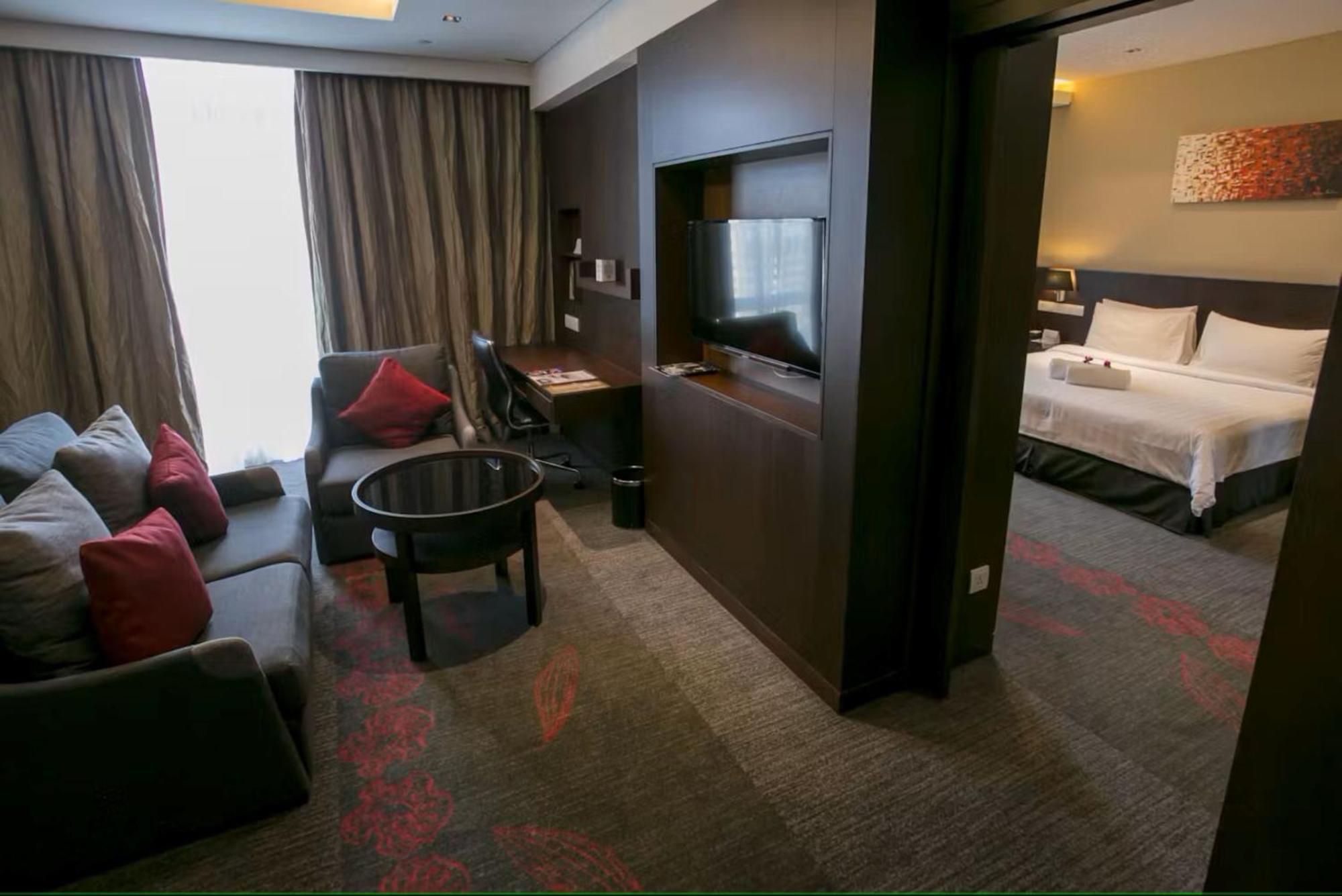 Grandis Hotels And Resorts Kota Kinabalu Bagian luar foto